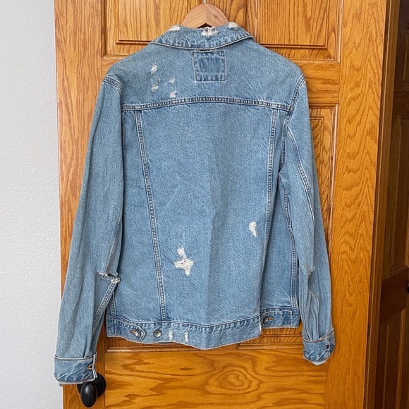 BDG Women’s Light Blue Distressed Denim Jacket - Picture 3 of 5